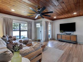 4305  Southwest Boulevard , Fort Worth Texas 76116