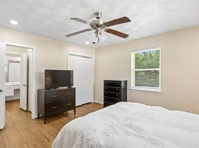 8049  Woodhue Road , Dallas Texas 75228