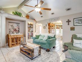 809  Castleview Drive , Arlington Texas 76001
