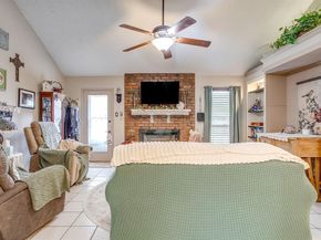 809  Castleview Drive , Arlington Texas 76001