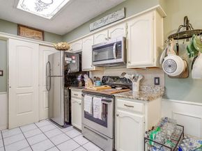 809  Castleview Drive , Arlington Texas 76001