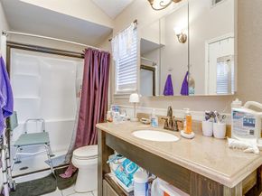 809  Castleview Drive , Arlington Texas 76001
