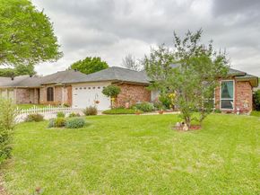 809  Castleview Drive , Arlington Texas 76001