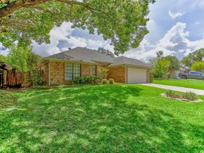 6921  Weatherwood Road , Fort Worth Texas 76133