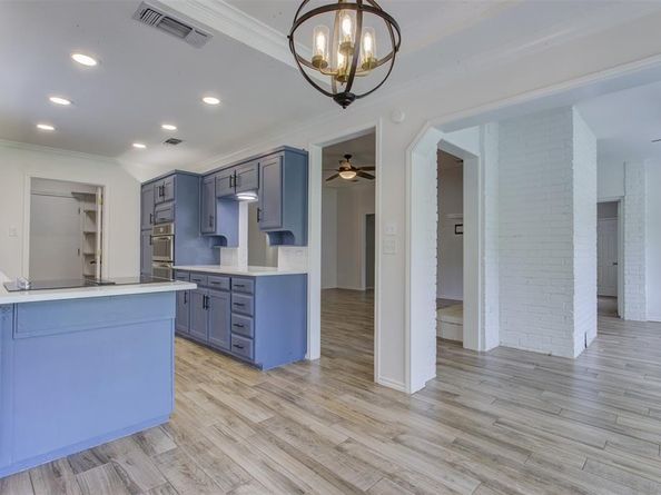 6921  Weatherwood Road , Fort Worth Texas 76133