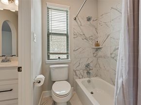1753  Sir Dustin Lane , Carrollton Texas 75010