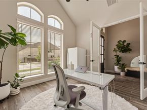 1753  Sir Dustin Lane , Carrollton Texas 75010