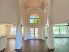 5518  Heathercrest Drive , Arlington Texas 76018