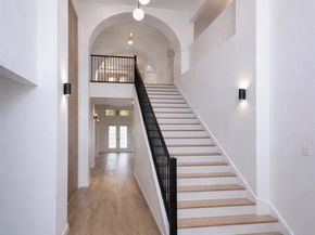 5518  Heathercrest Drive , Arlington Texas 76018