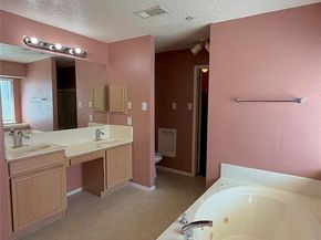 5518  Heathercrest Drive , Arlington Texas 76018