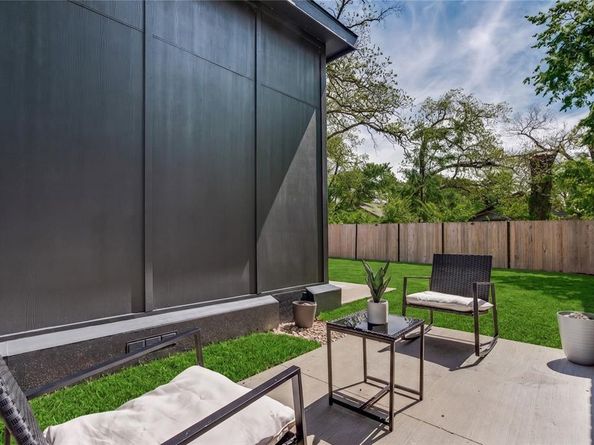 3608  Metropolitan Avenue , Dallas Texas 75210