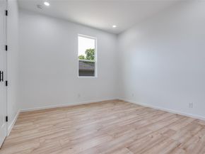 3608  Metropolitan Avenue , Dallas Texas 75210