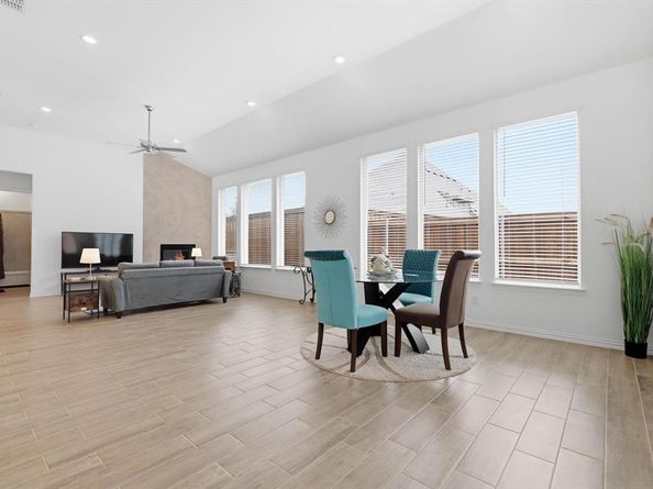 4831  Forest Crest Parkway , Arlington Texas 76005