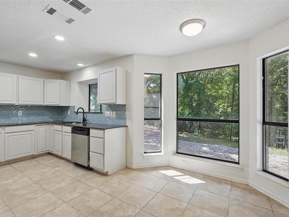 521  Bent Creek Drive , Garland Texas 75040
