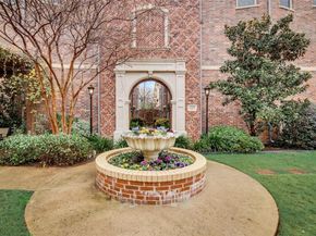 3200  Ross Avenue  28, Dallas Texas 75204