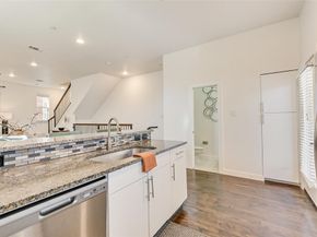 3200  Ross Avenue  28, Dallas Texas 75204