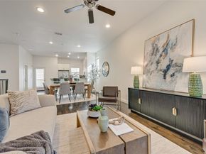 3200  Ross Avenue  28, Dallas Texas 75204