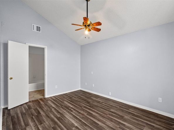 2540  Winter Oak Street , Dallas Texas 75227