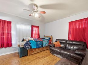 2010  Gross Road , Dallas Texas 75228