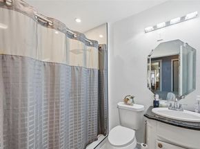 2010  Gross Road , Dallas Texas 75228