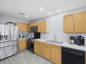 2208  Bantry Lane , Arlington Texas 76002