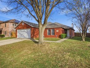 2208  Bantry Lane , Arlington Texas 76002