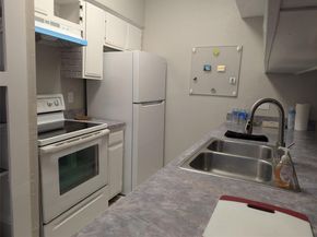 7522  Holly Hill Drive  59, Dallas Texas 75231