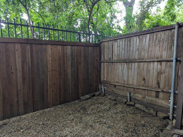 7522  Holly Hill Drive  59, Dallas Texas 75231