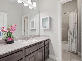 5505  Thistle Hill , Denton Texas 76210