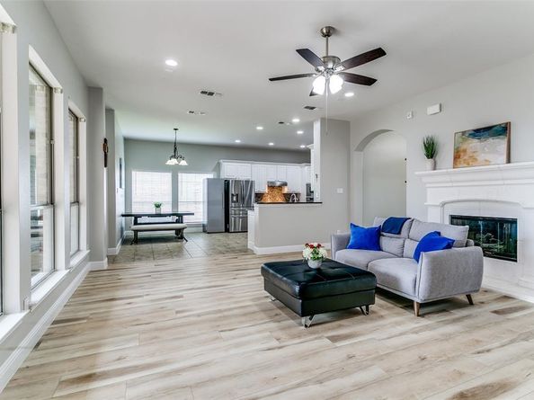 412  Red Castle Drive , Lewisville Texas 75056