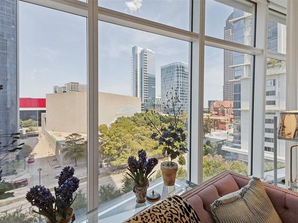 1918  Olive Street  502, Dallas Texas 75201