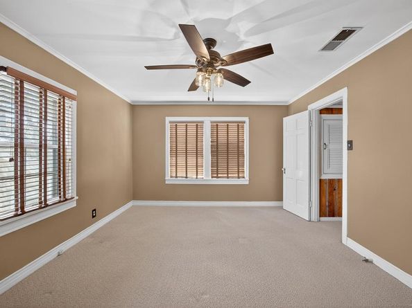 2525  Goldenrod Avenue , Fort Worth Texas 76111