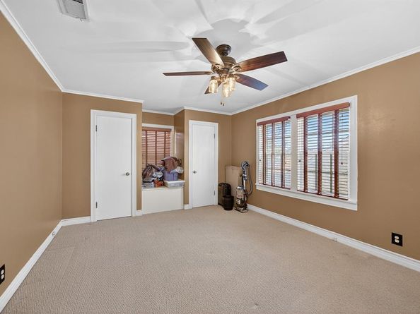 2525  Goldenrod Avenue , Fort Worth Texas 76111