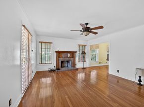 2525  Goldenrod Avenue , Fort Worth Texas 76111