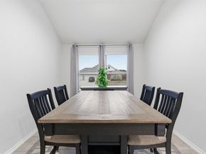 437  Falcon Way , Azle Texas 76020