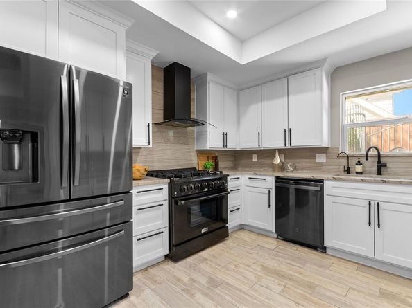 2819  Yorkshire Street , Irving Texas 75061