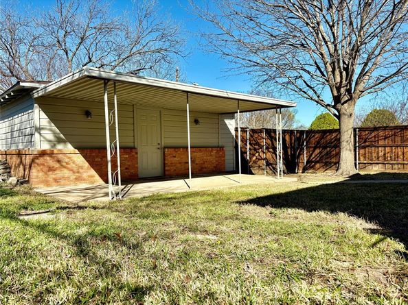 103 S Plymouth Road , Dallas Texas 75211