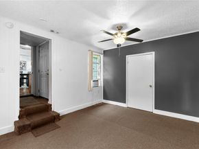 1109 N Jim Miller Road , Dallas Texas 75217