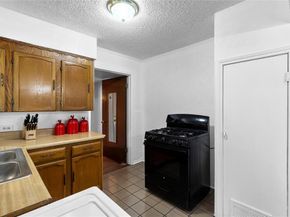 1109 N Jim Miller Road , Dallas Texas 75217