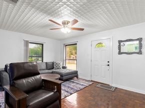1109 N Jim Miller Road , Dallas Texas 75217