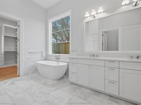 6254  Preston Crest Lane , Dallas Texas 75230