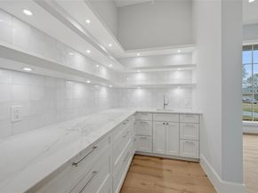 6254  Preston Crest Lane , Dallas Texas 75230