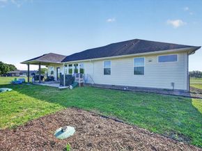 5130  Hillside Loop N, Justin Texas 76247