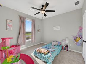 5130  Hillside Loop N, Justin Texas 76247
