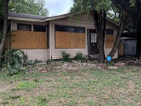 1136 E Leuda Street , Fort Worth Texas 76104