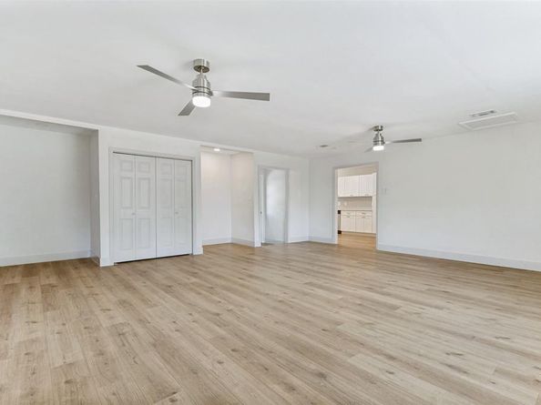 7800  Gaston Avenue , Fort Worth Texas 76116