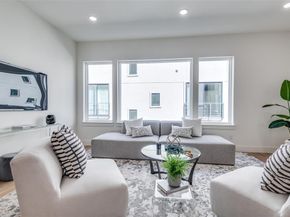 2908  Hawthorne Avenue  104, Dallas Texas 75219