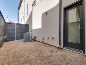 2908  Hawthorne Avenue  104, Dallas Texas 75219