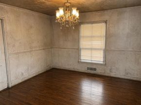 403 N Tennant Street , Dallas Texas 75208