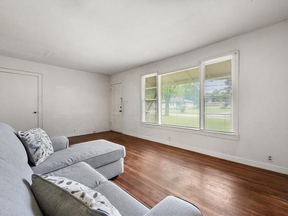 2103  Pecandale Drive , Arlington Texas 76013